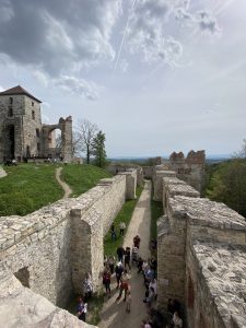 Zamek na szczycie wulkanu