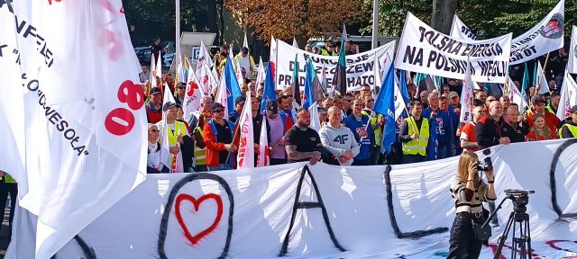 Sierpień 80 broni polskiego węgla, Solidarność kapituluje …