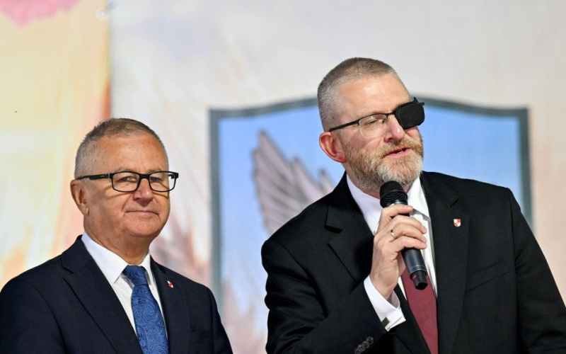 Sondaż: Tak Polacy oceniliby obecność w rządzie partii Grzegorza Brauna