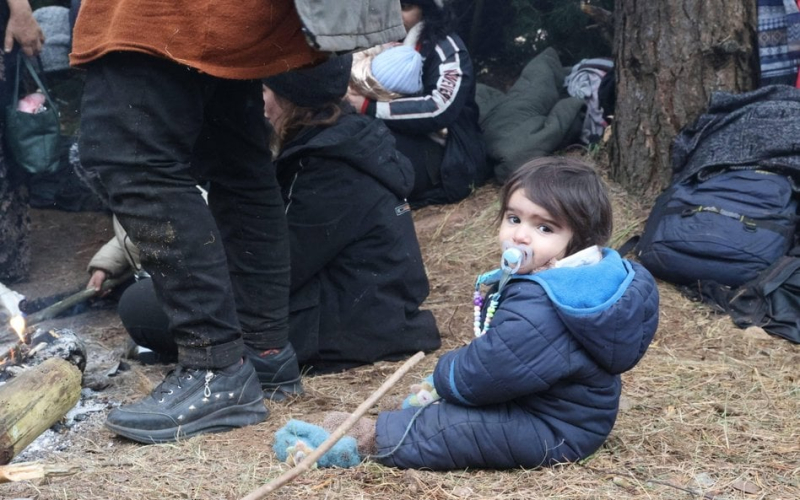 Więzienie za pomoc migrantom. MSWiA chce surowo karać aktywistów na granicy
